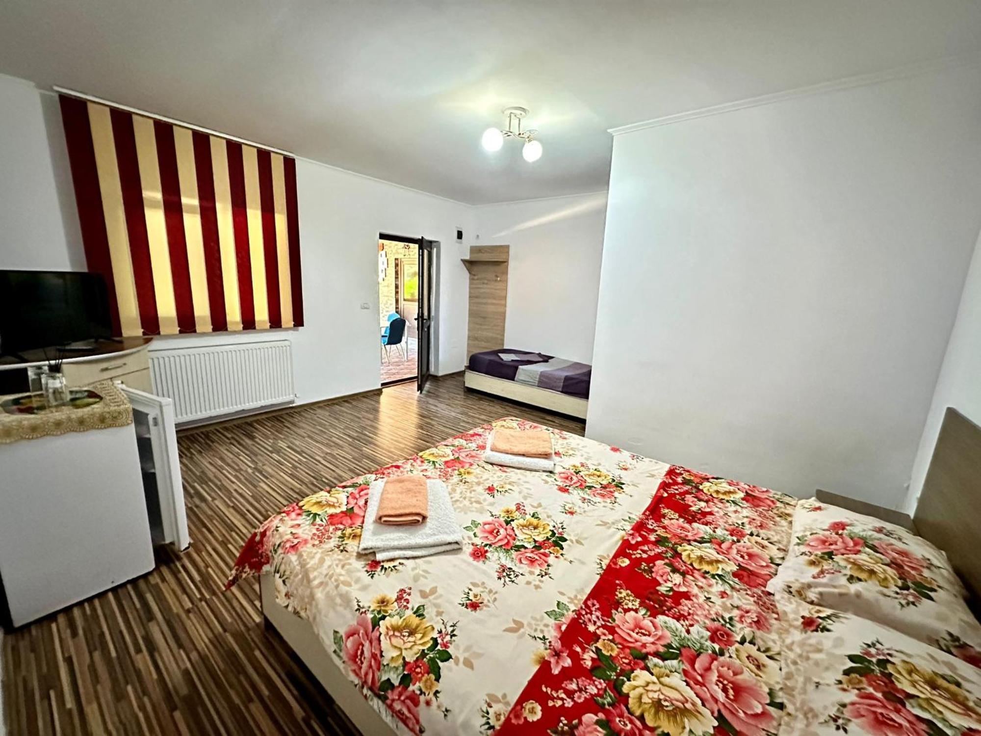 Hotel Pensiunea Bianca Corbu  Exteriér fotografie